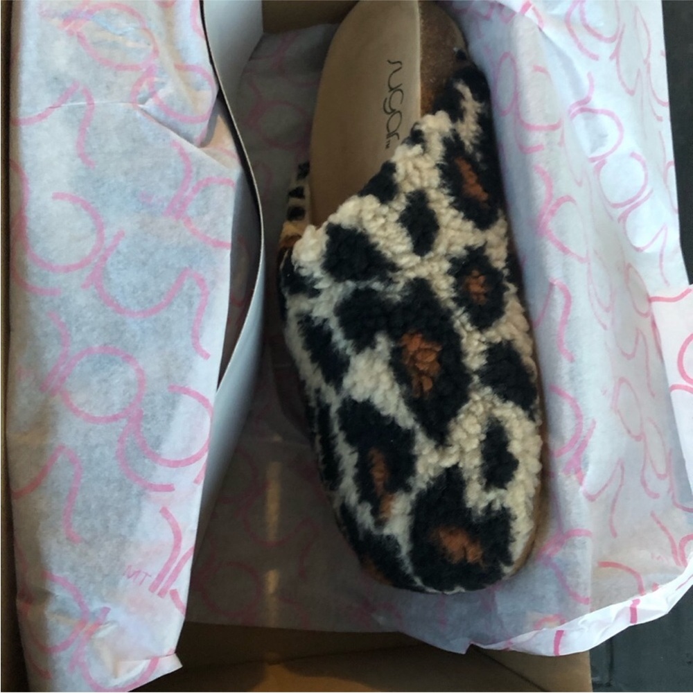 Sugar Plush Leopard-Print Slip-On Women's Slippers - Black/Brown - Picture 2 of 6